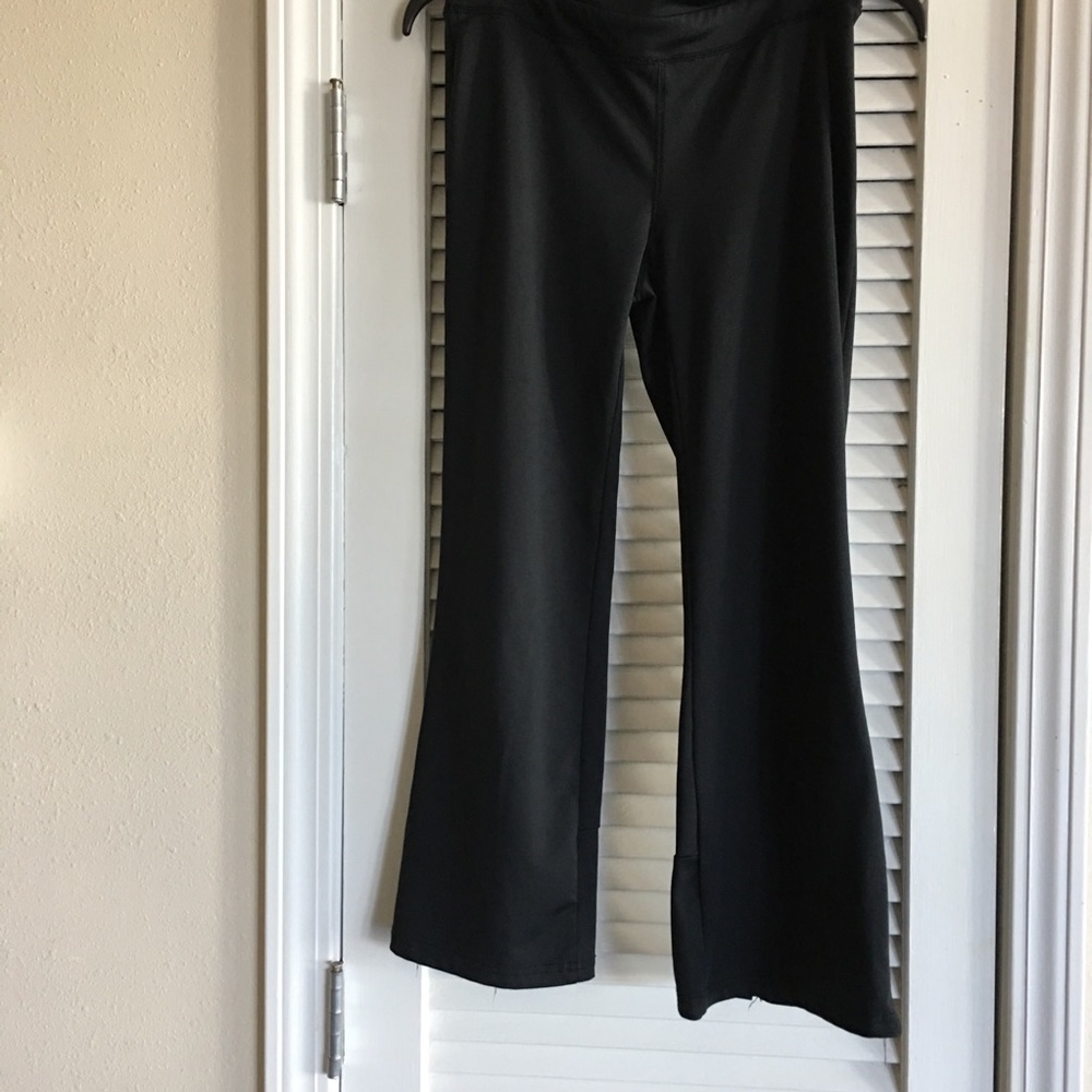 Champion Capri Women’s Black Leggings-SZ S